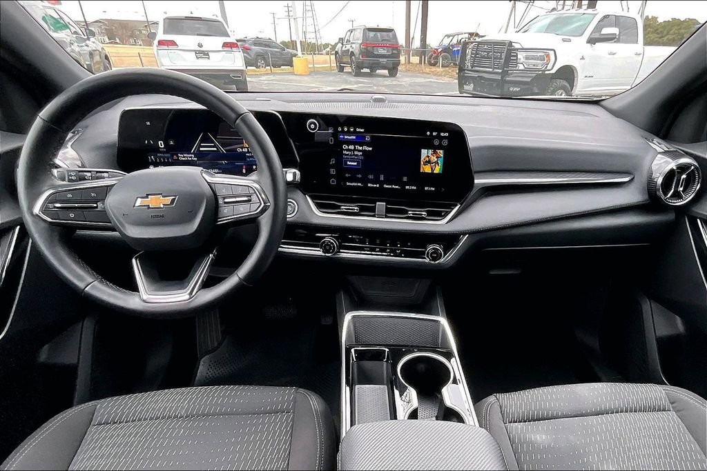 Used 2025 Chevrolet Equinox LT image 18