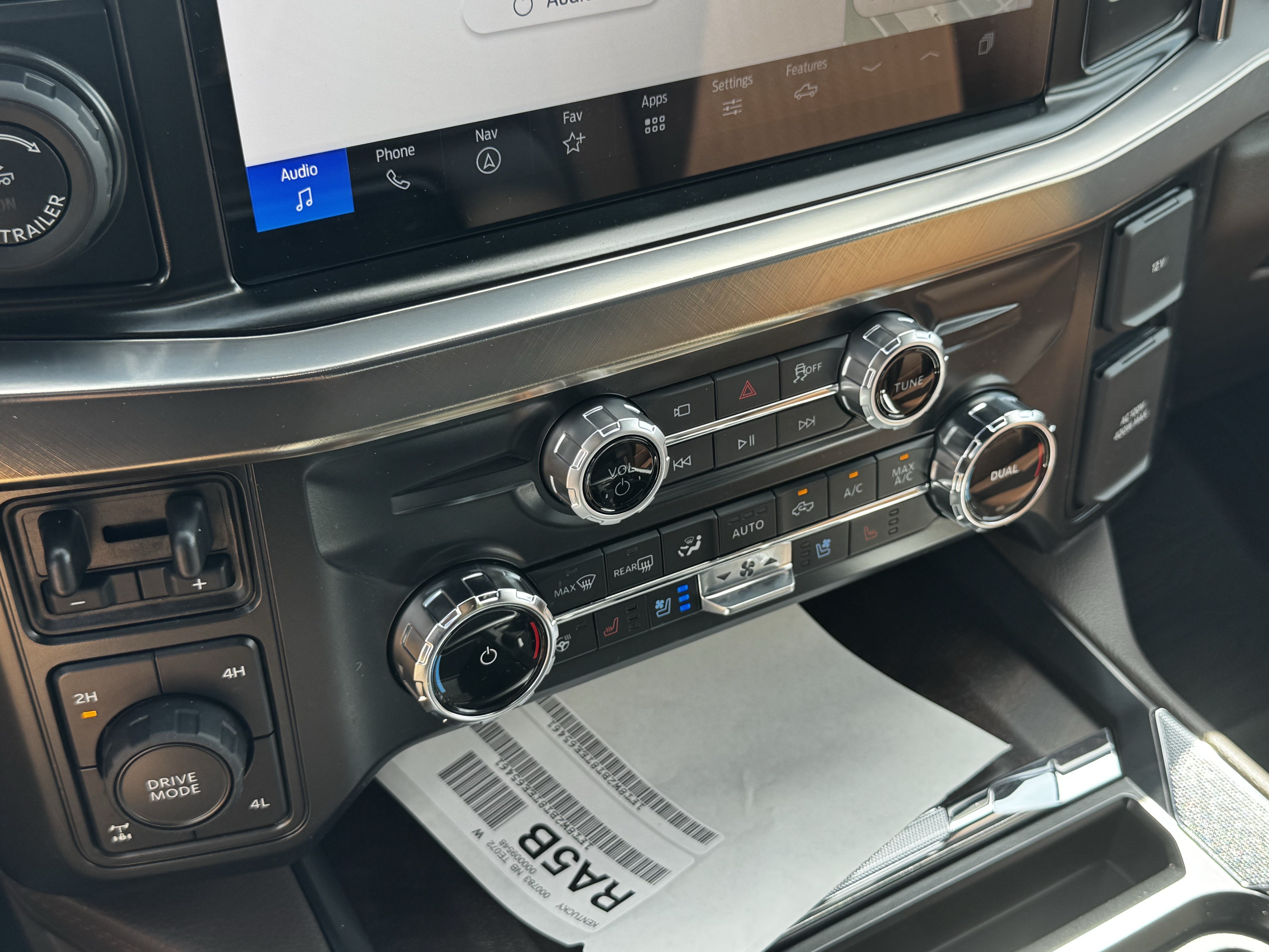 New 2026 Ford F250 King Ranch w/ Chrome Package AWD/4WD image 19