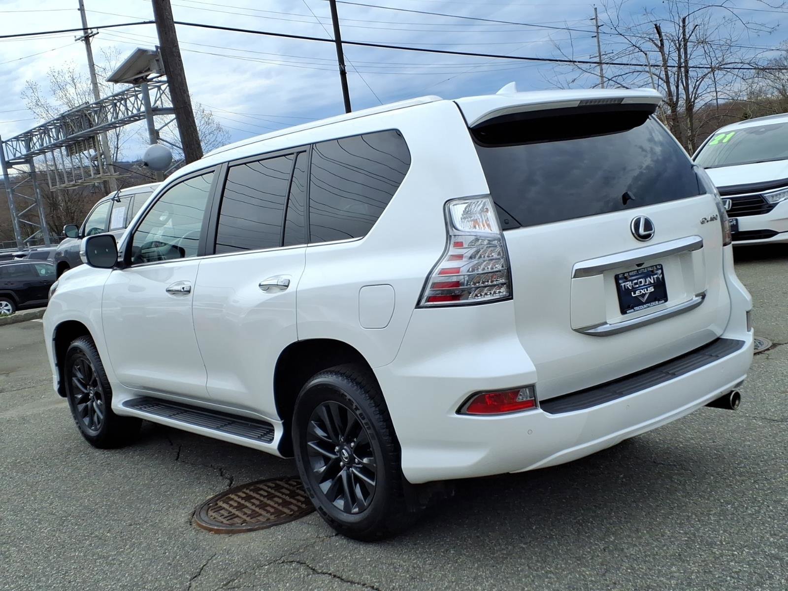 Certified 2023 Lexus GX 460 Premium w/ Premium Package image 4