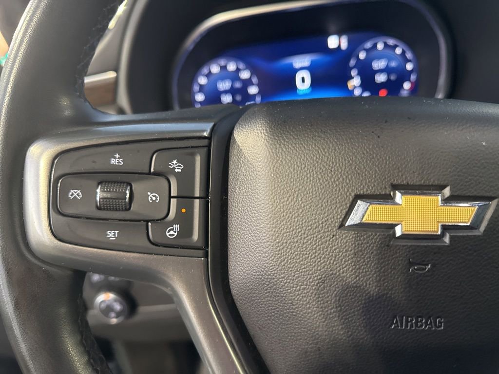Used 2023 Chevrolet Suburban Premier image 18