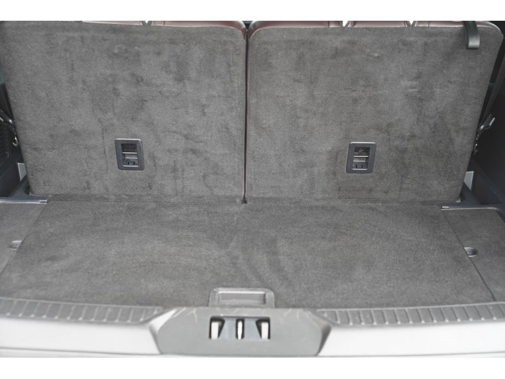 Used 2025 Ford Explorer Platinum w/ LUX Leather Package AWD/4WD image 12