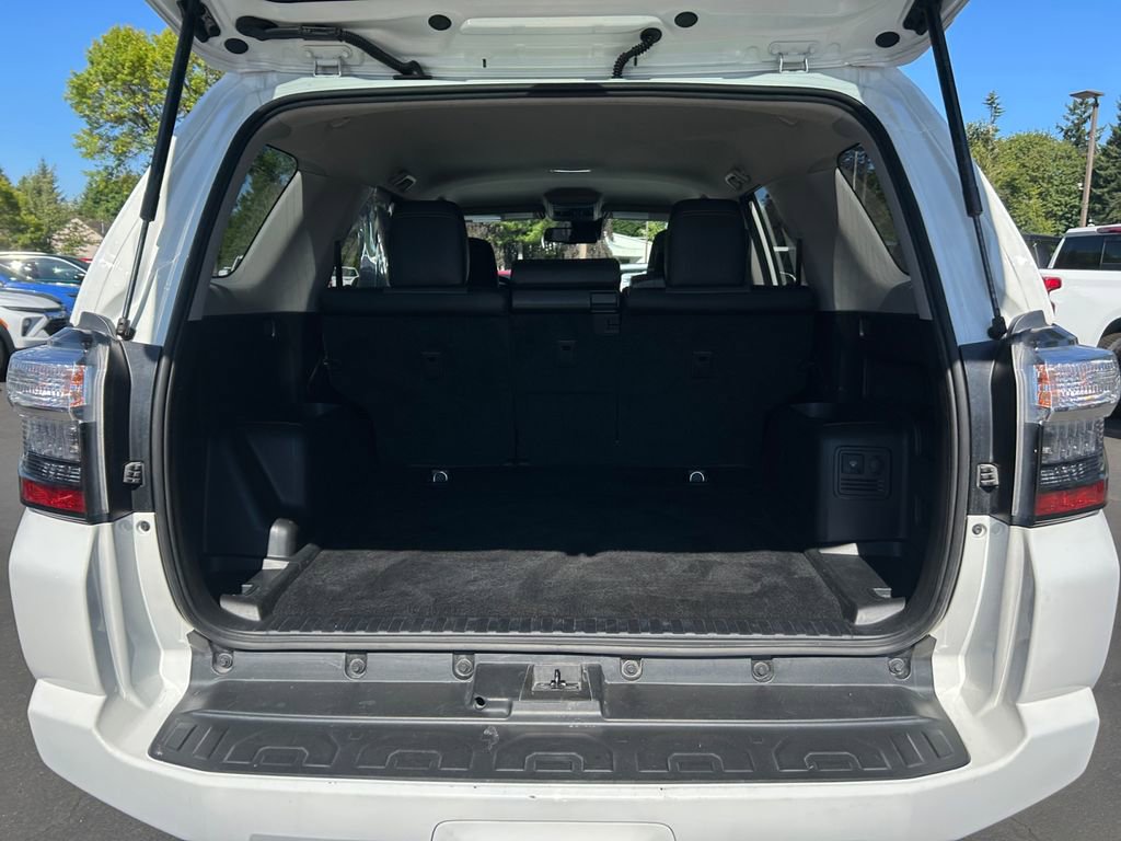 Used 2020 Toyota 4Runner SR5 Premium image 25