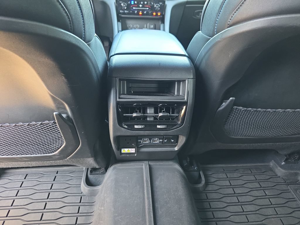Used 2022 Jeep Grand Cherokee Trailhawk w/ Luxury Tech Group III AWD/4WD image 33
