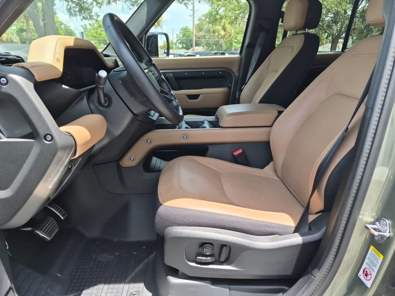 Certified 2025 Land Rover Defender 110 X AWD/4WD image 17