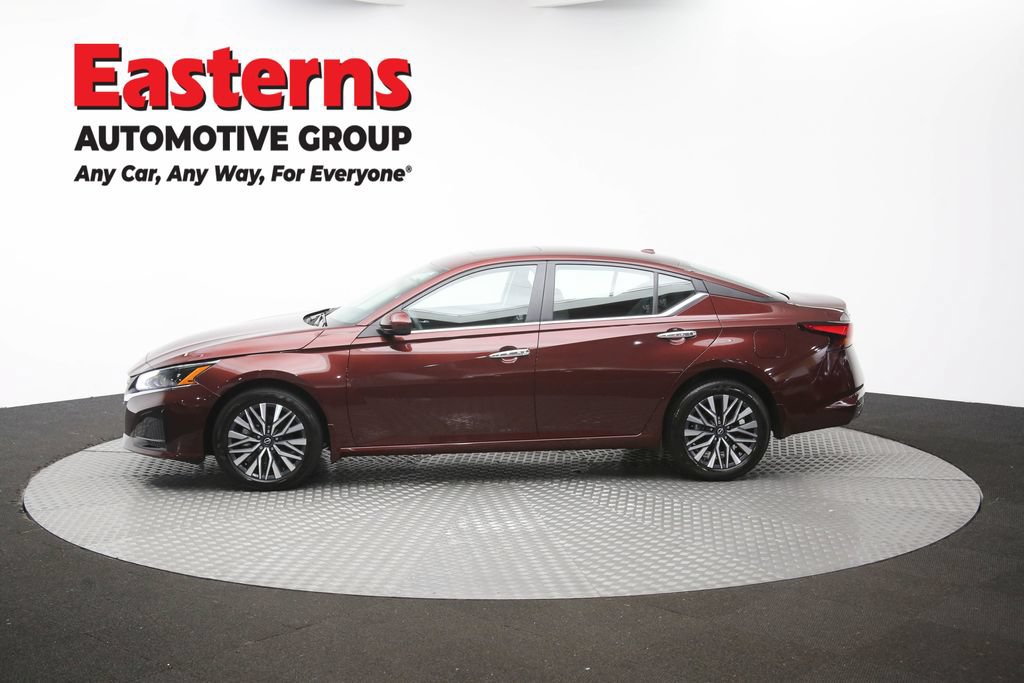 Used 2024 Nissan Altima 2.5 SV w/ SV Premium Package AWD/4WD image 62