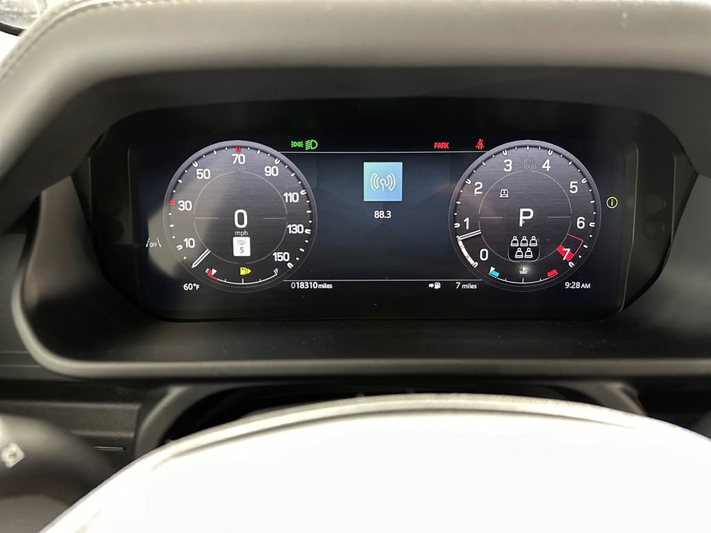 Used 2024 Land Rover Defender 110 X-Dynamic SE image 22