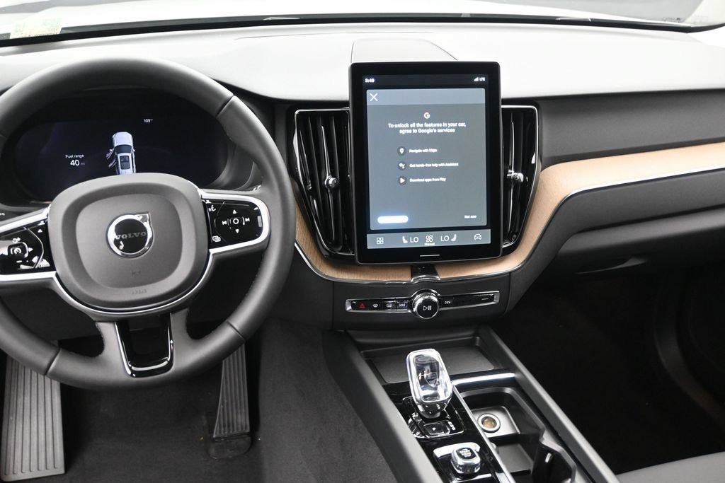 New 2026 Volvo XC60 B5 Plus AWD/4WD image 12