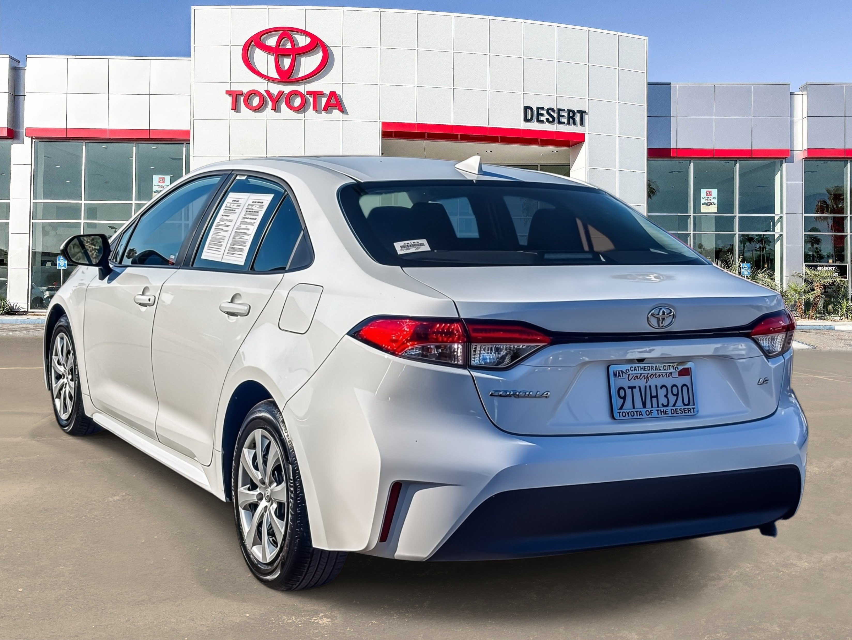 Certified 2025 Toyota Corolla LE FWD image 5