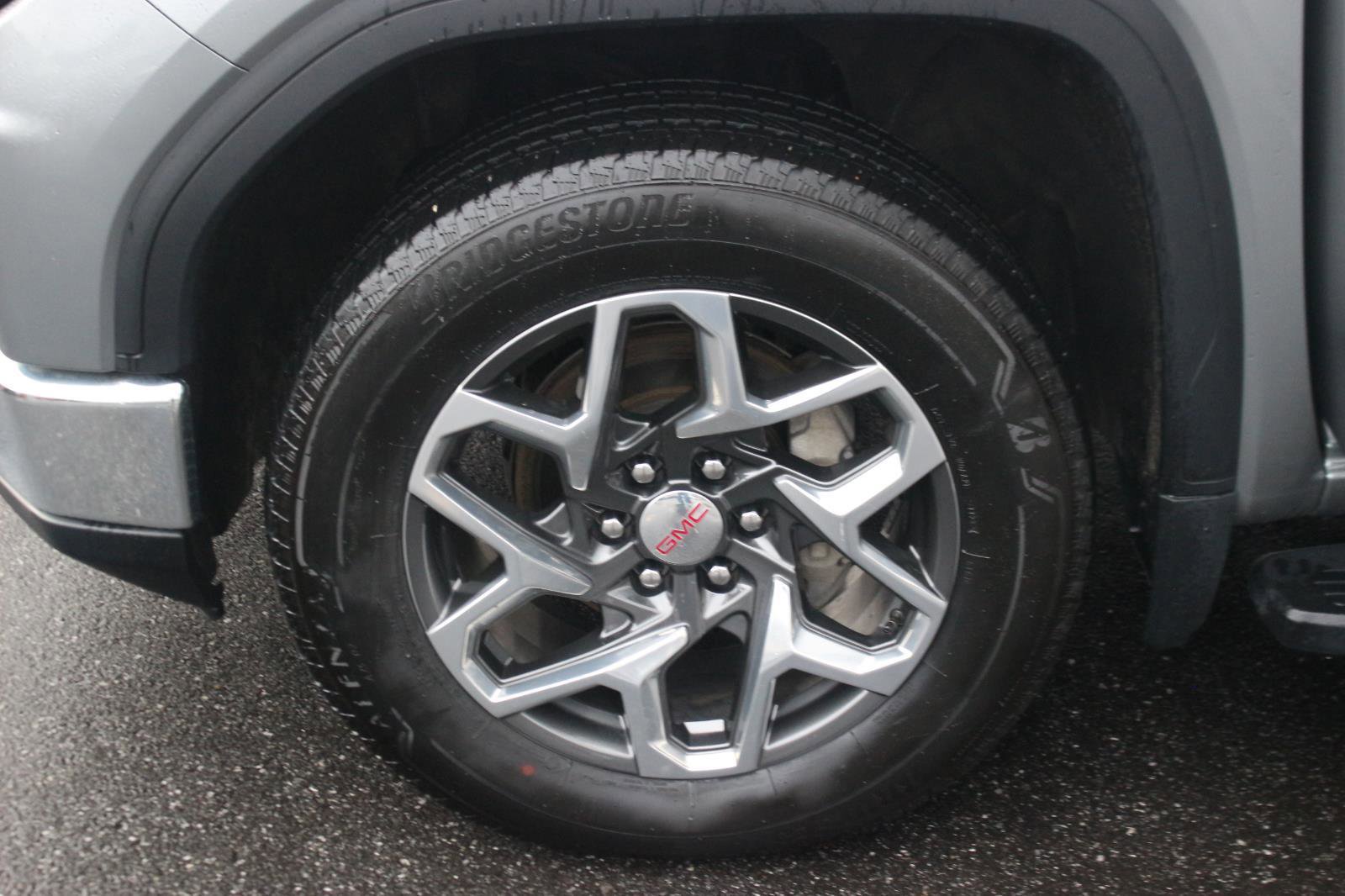 Used 2023 GMC Sierra 1500 SLT image 42