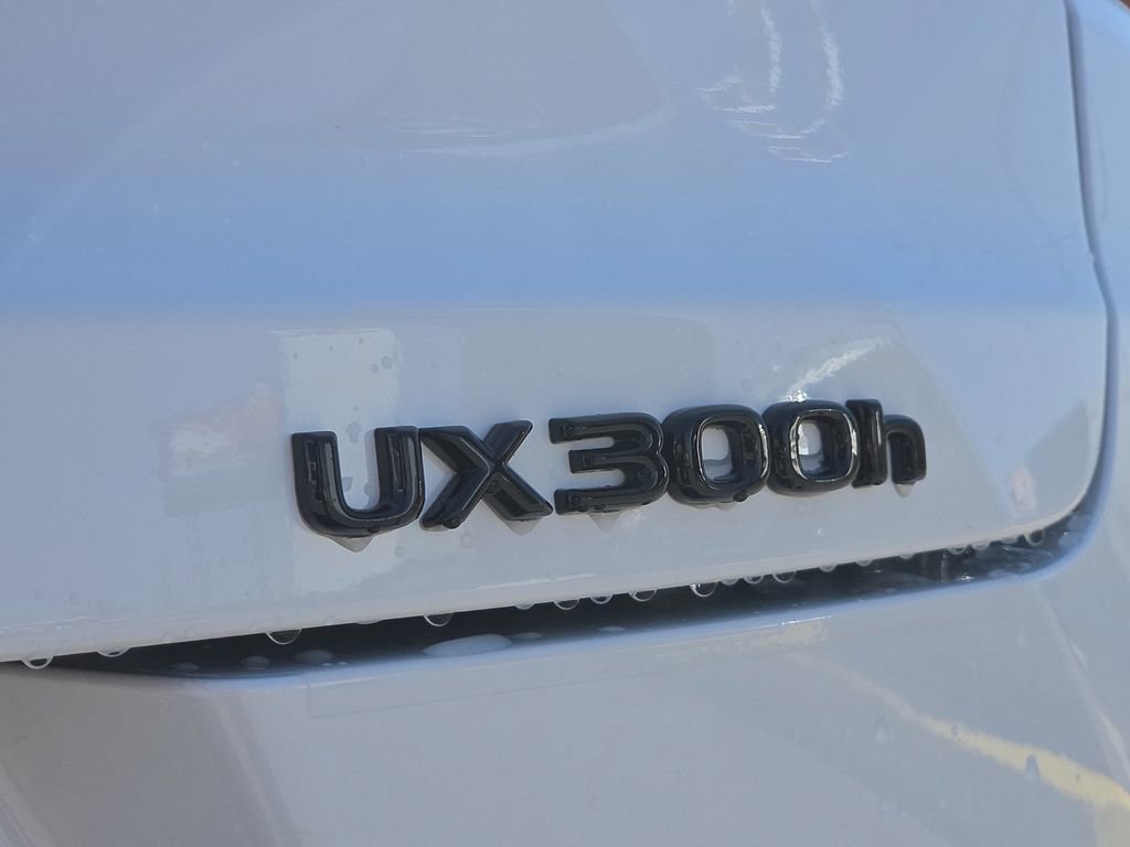 New 2026 Lexus UX 300h FWD image 12