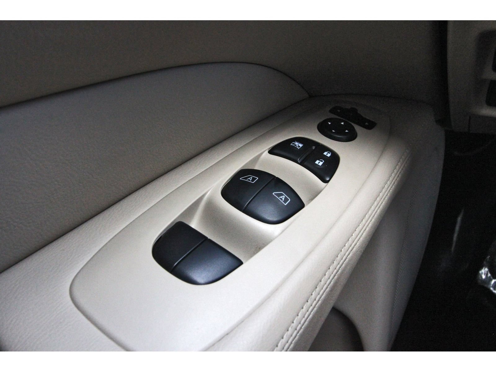 Used 2019 Nissan Pathfinder Platinum FWD image 23