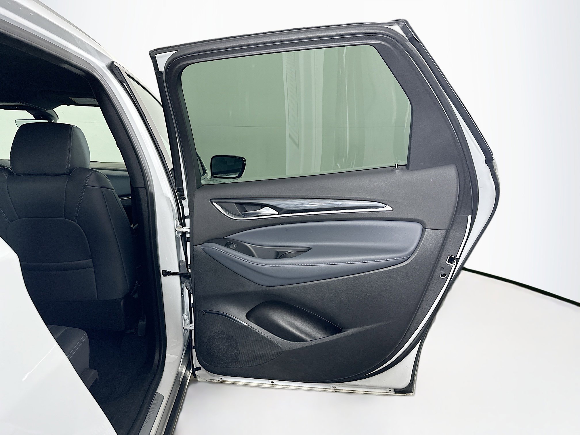 Used 2024 Buick Enclave Premium image 32