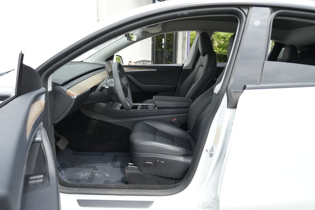 Used 2023 Tesla Model Y AWD image 17