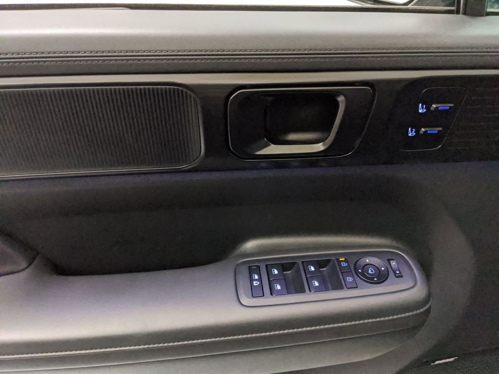 Used 2024 Hyundai Santa Fe Calligraphy image 20