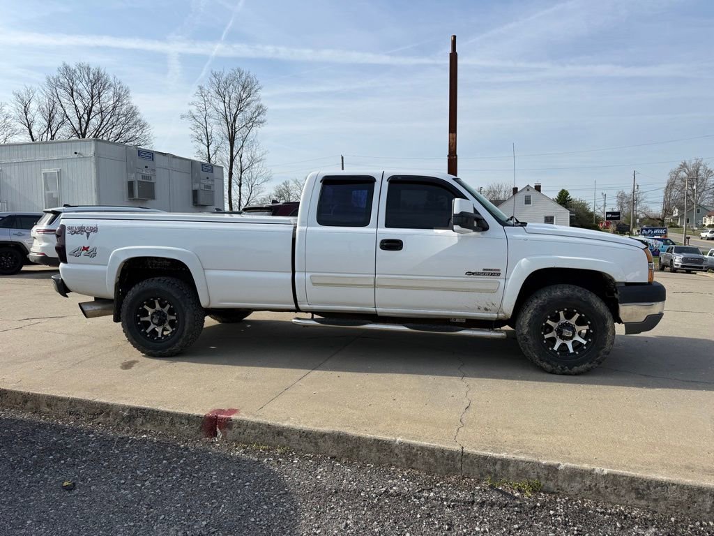 Used 2004 Chevrolet Silverado 2500 LS w/ Skid Plate Package AWD/4WD image 5