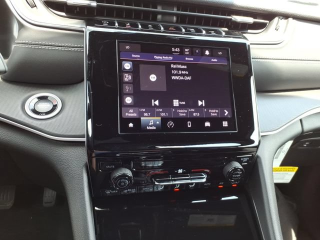 New 2026 Jeep Grand Cherokee Laredo w/ MOPAR Finishing Package AWD/4WD image 10