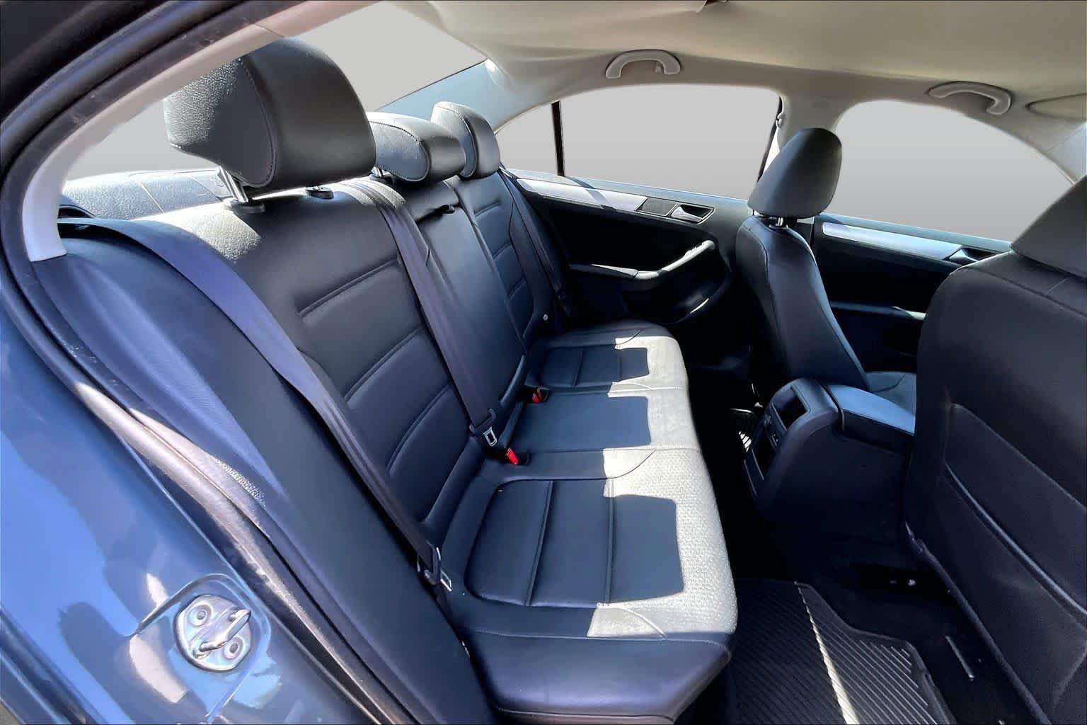 Used 2013 Volkswagen Jetta SE FWD image 20