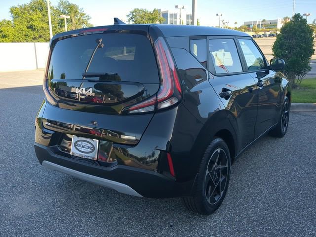 Used 2023 Kia Soul EX FWD image 4