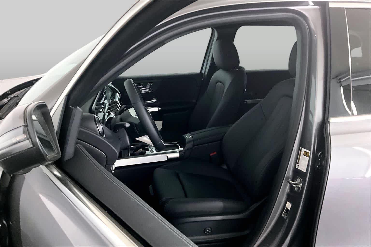 New 2026 Mercedes-Benz GLB 250 4MATIC image 13