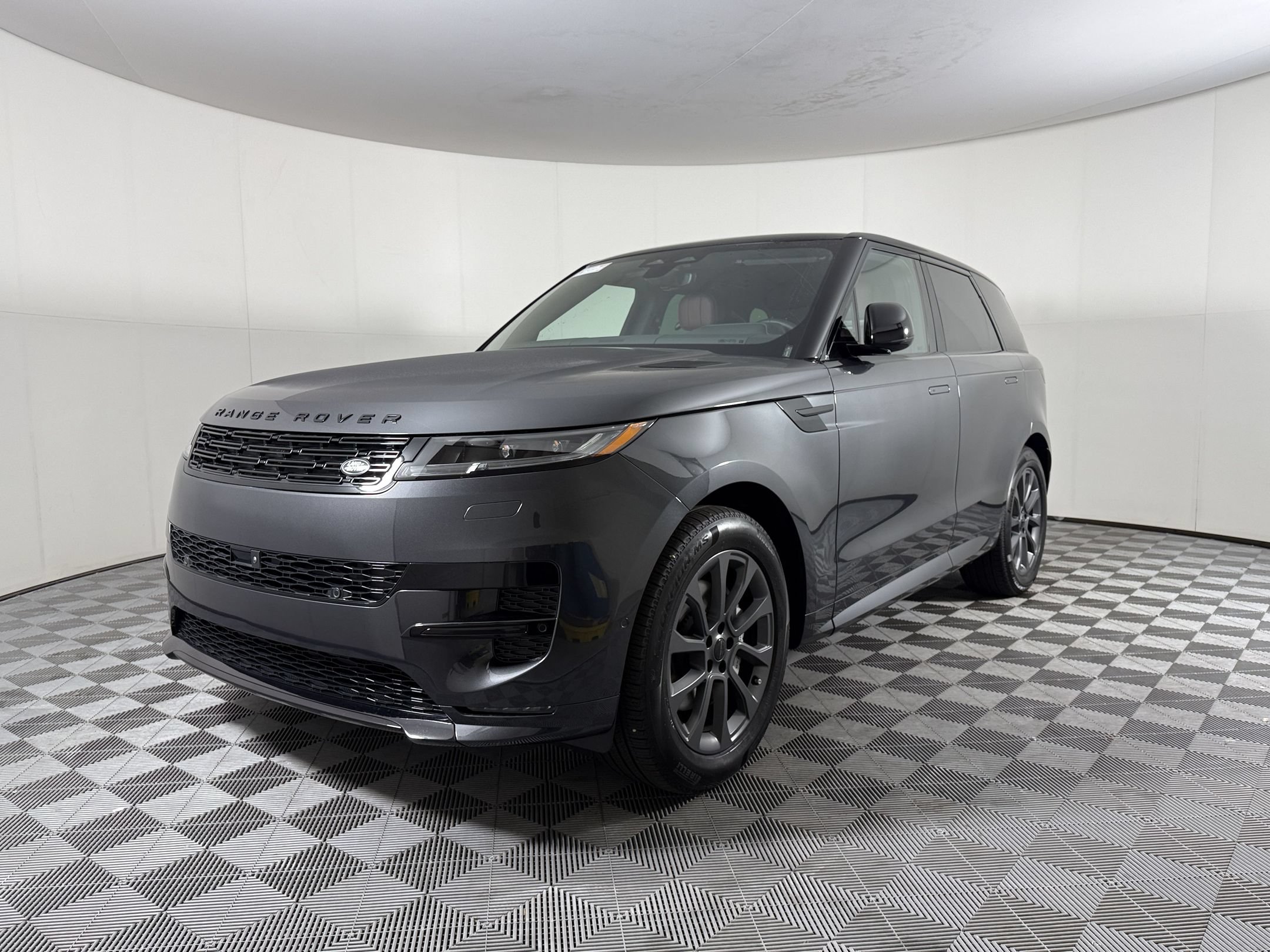 New 2026 Land Rover Range Rover Sport Dynamic SE AWD/4WD image 1