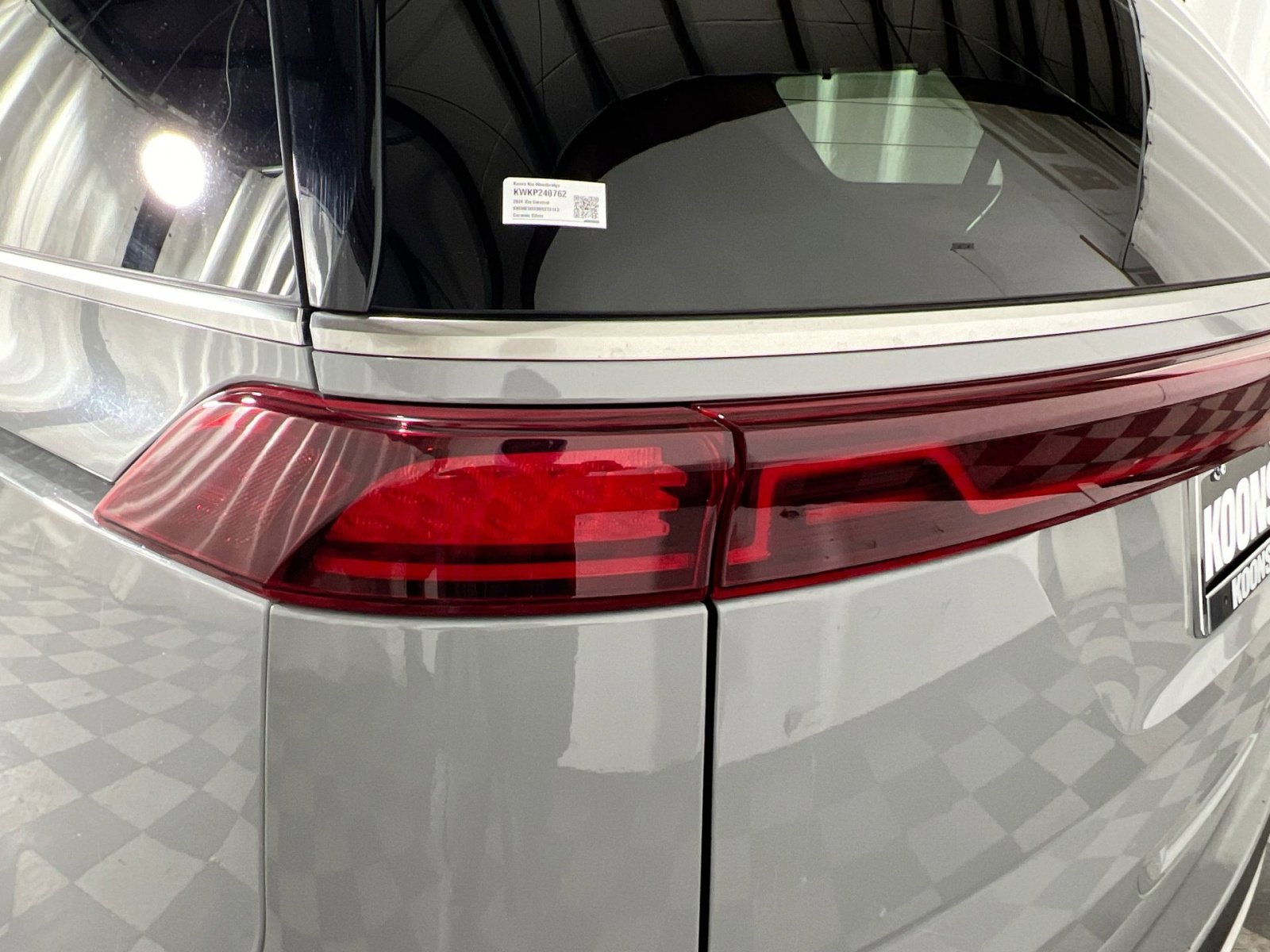 Used 2024 Kia Carnival SX Prestige image 13