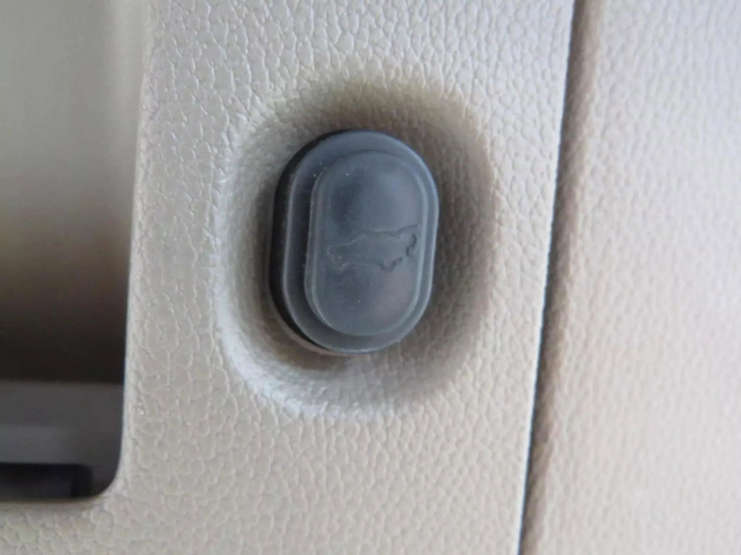 Used 2020 Chevrolet Tahoe Premier AWD/4WD image 31