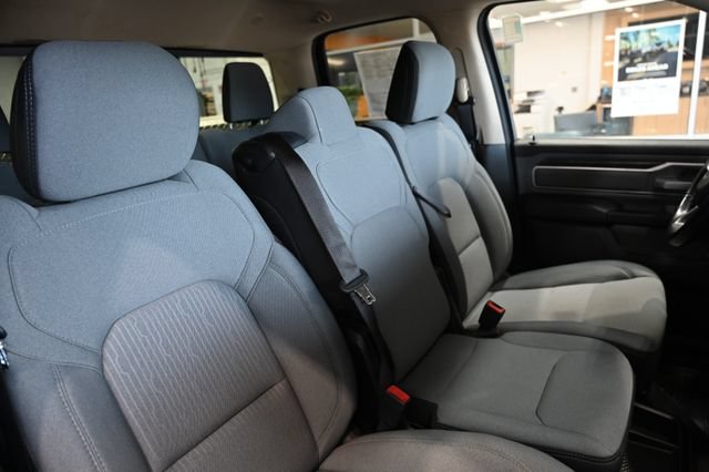Used 2020 RAM 1500 Big Horn AWD/4WD image 9