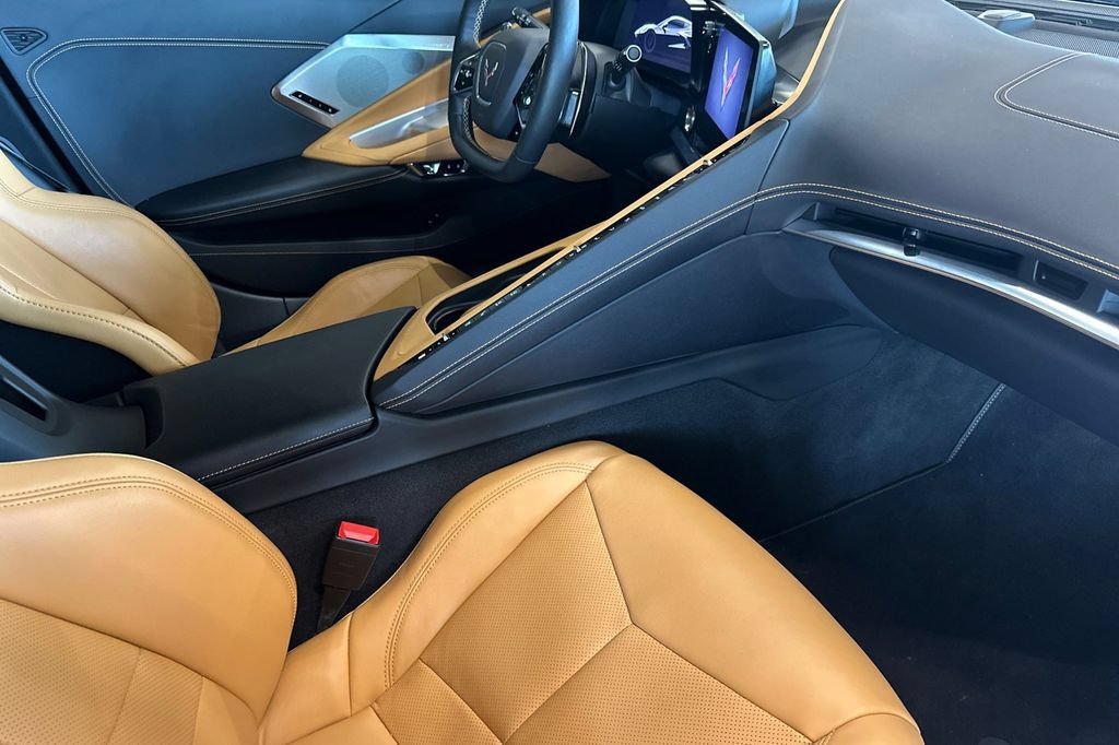 Certified 2021 Chevrolet Corvette Coupe w/ 2LT RWD image 14