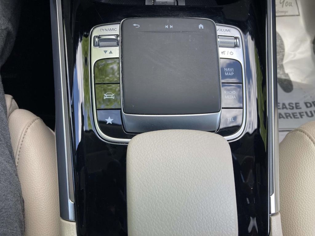 Used 2020 Mercedes-Benz GLB 250 image 16