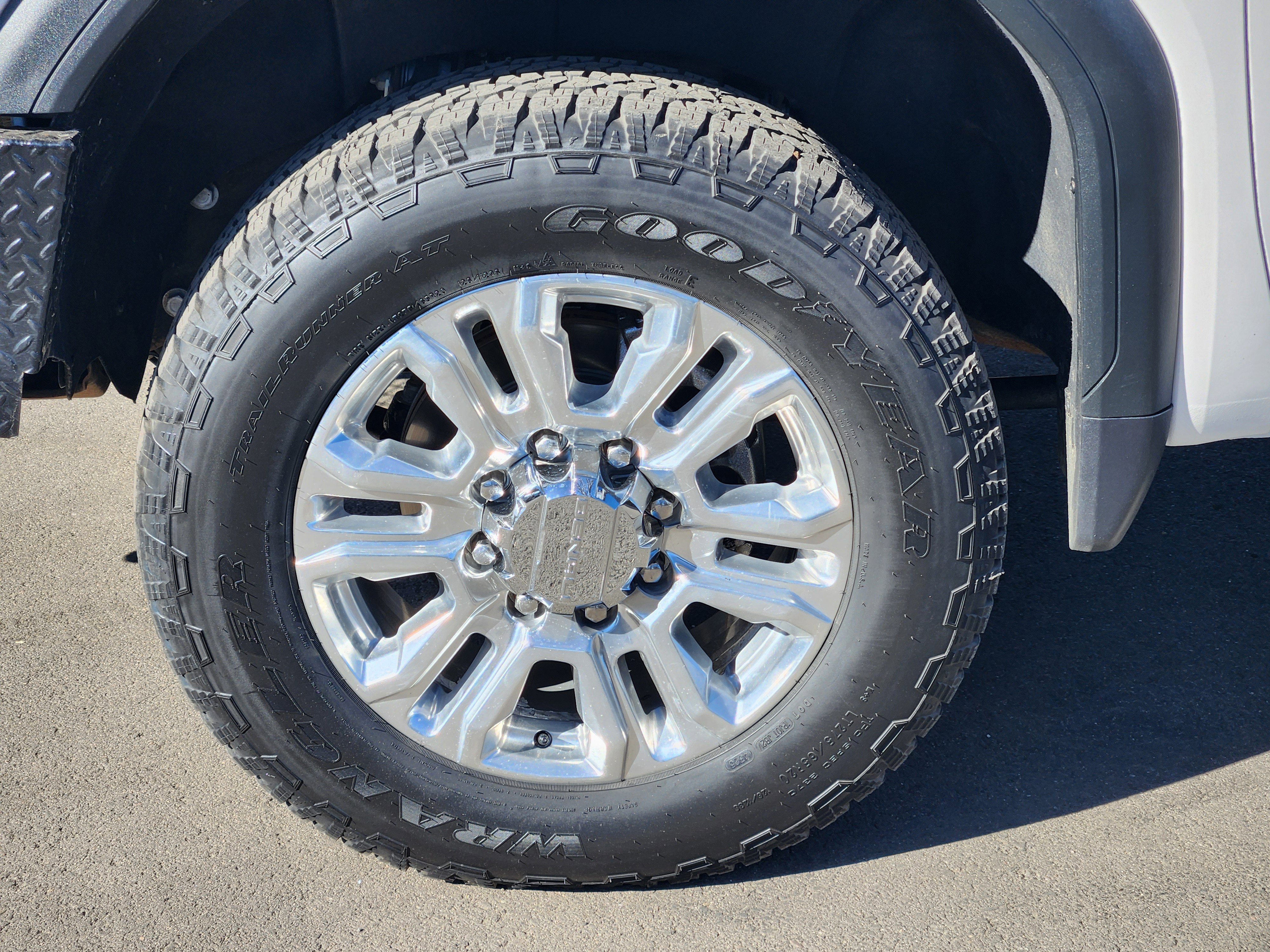 Certified 2022 GMC Sierra 3500 Denali image 6