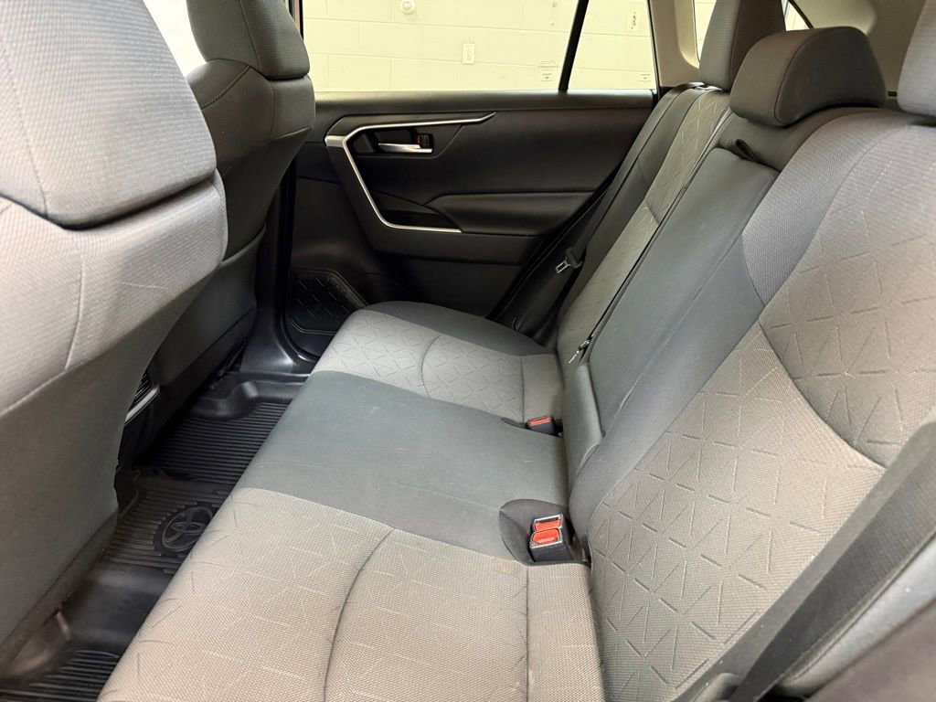 Used 2019 Toyota RAV4 XLE w/ Convenience Package image 22