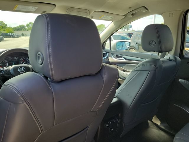 Used 2018 Buick Enclave Essence FWD image 11