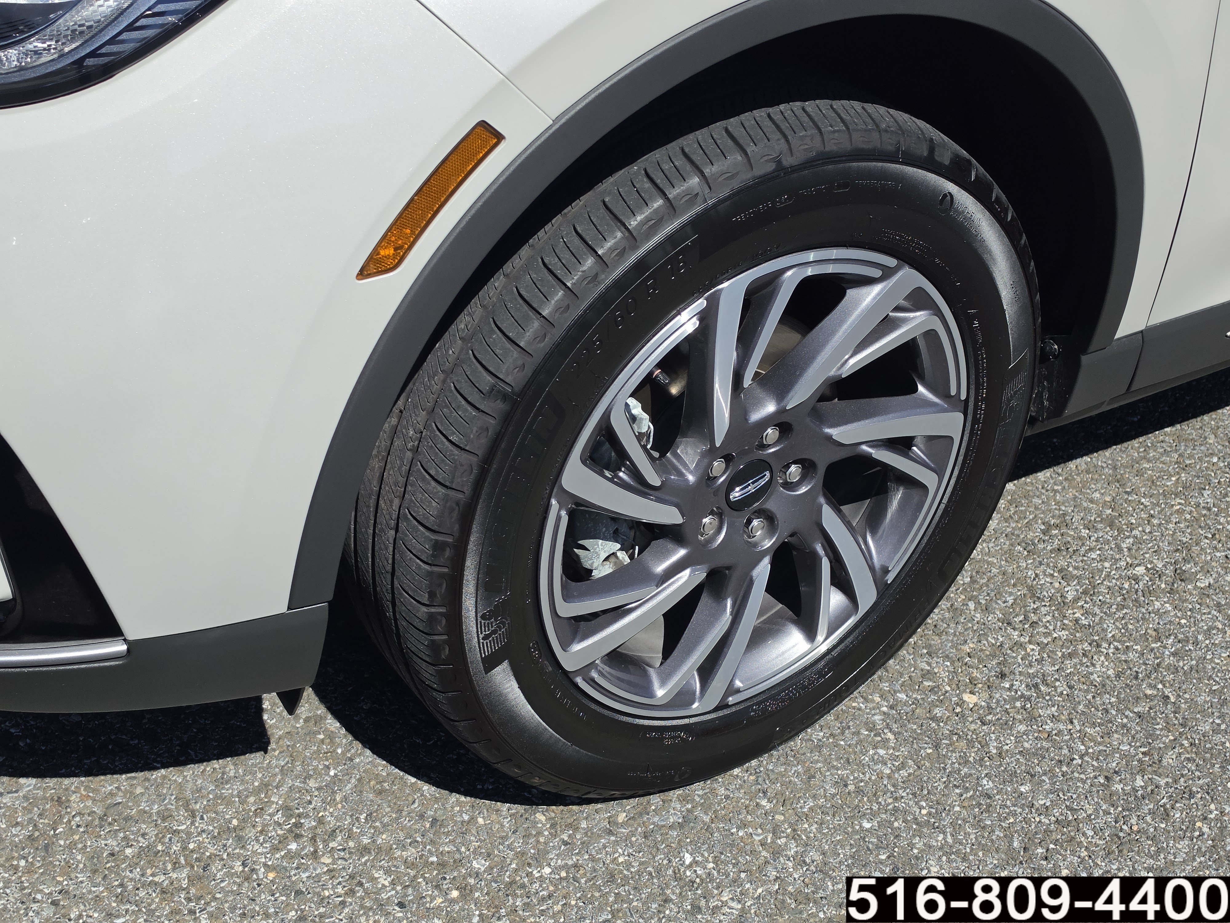 Used 2023 Lincoln Corsair AWD w/ Equipment Group 101A image 8