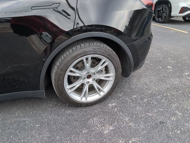 Used 2023 Tesla Model Y Long Range image 7