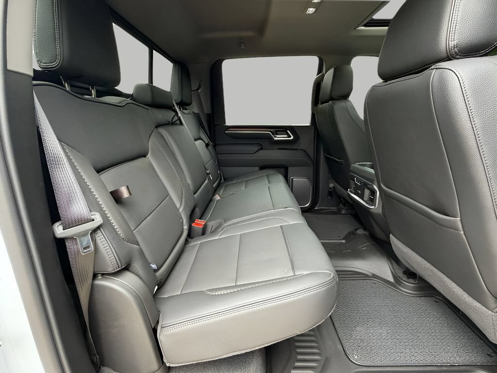 Used 2026 GMC Sierra 3500 Denali w/ Denali Reserve Package AWD/4WD image 7