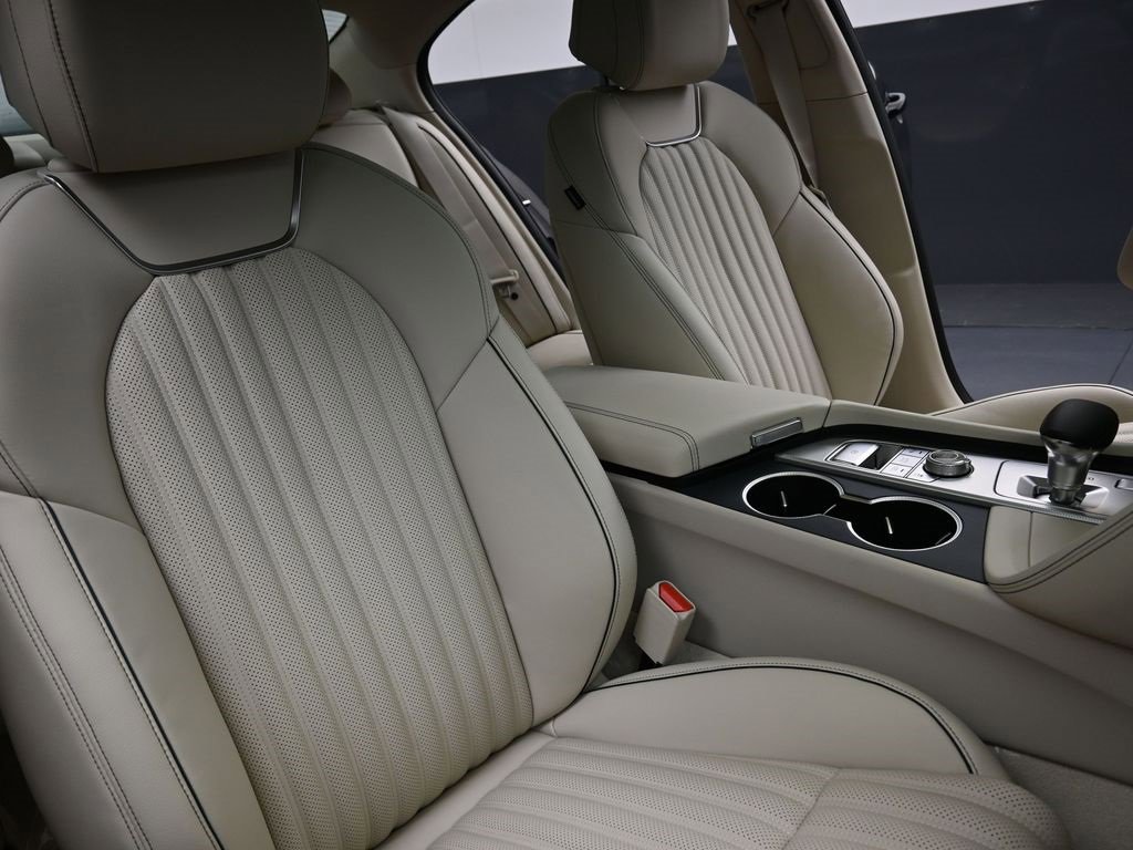 New 2026 Genesis G70 2.5T Prestige image 13