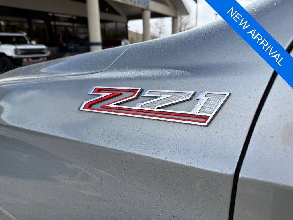 Used 2025 Chevrolet Suburban Z71 AWD/4WD image 6