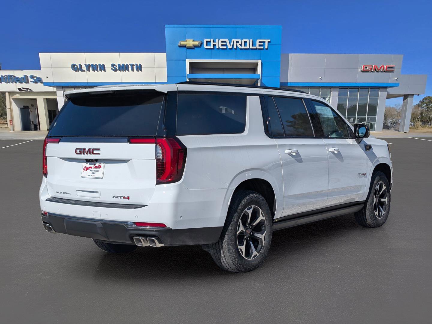 New 2026 GMC Yukon XL AT4 w/ AT4 Premium Plus Package image 8