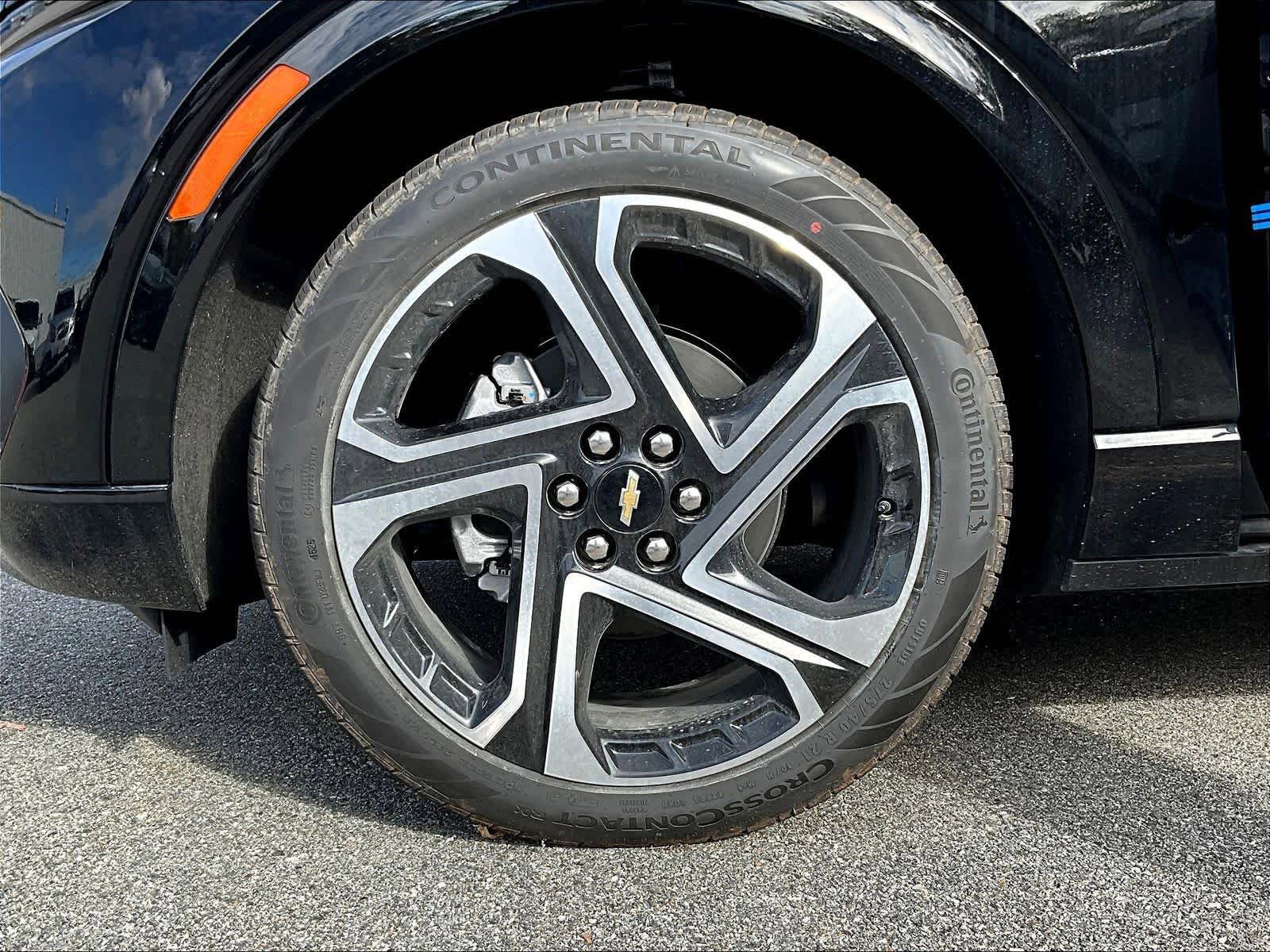 New 2026 Chevrolet Equinox EV LT w/ Convenience Package II FWD image 8