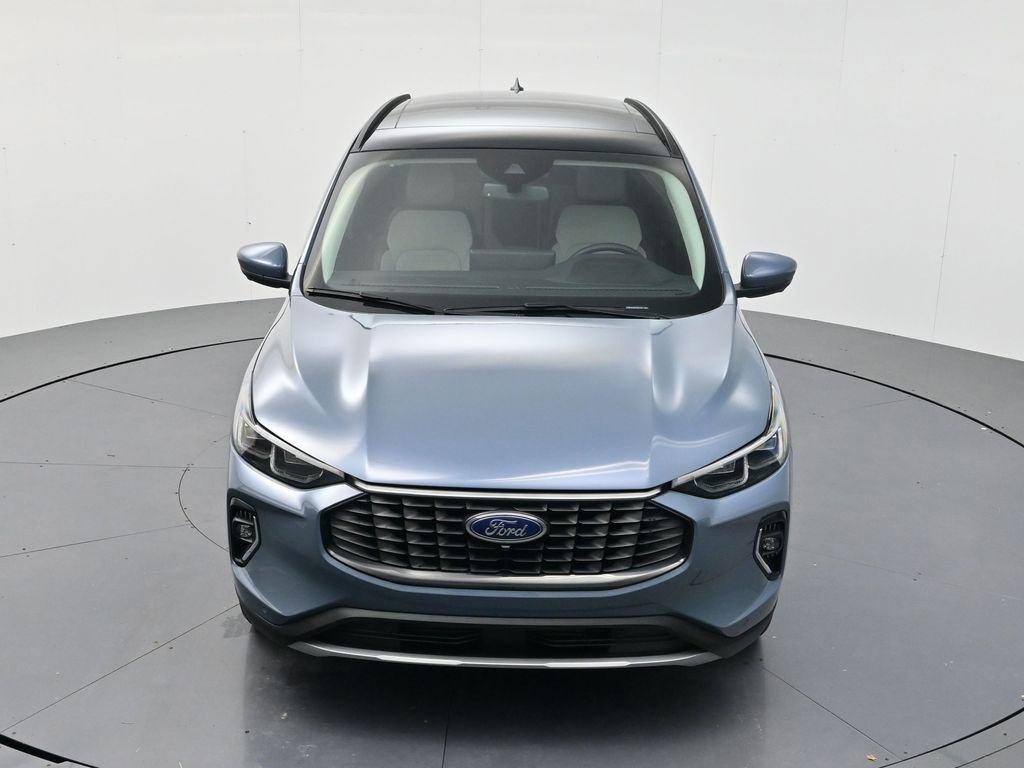 Used 2023 Ford Escape Platinum w/ Premium Technology Package AWD/4WD image 36