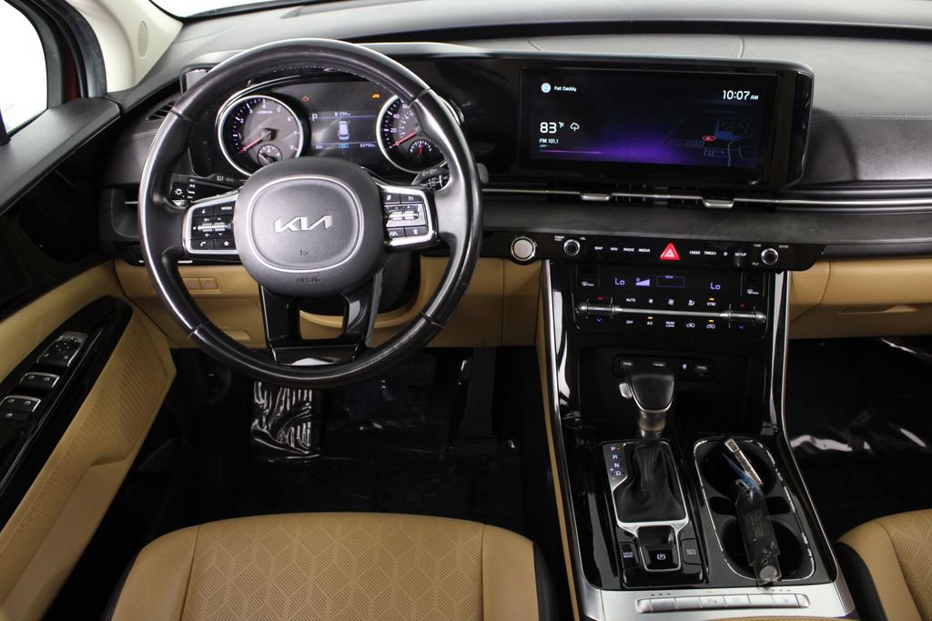 Used 2022 Kia Carnival EX FWD image 6