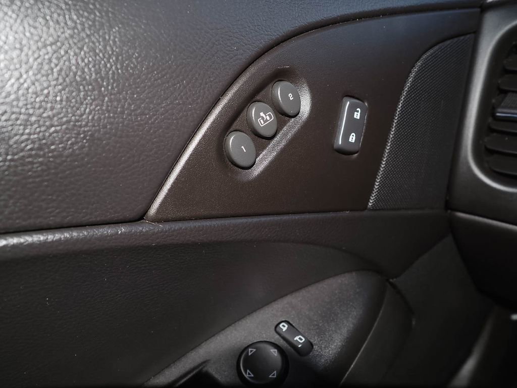 Used 2009 Chevrolet Corvette Convertible w/ Preferred Equipment Group image 25