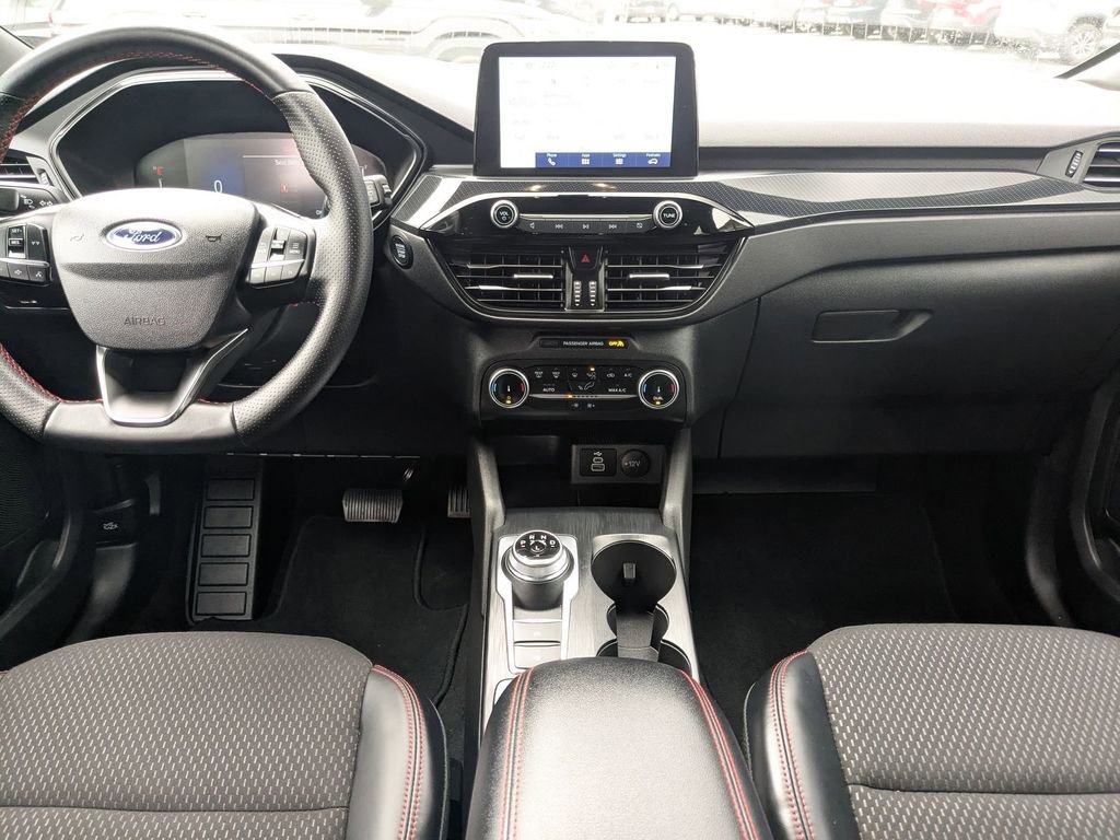 Used 2025 Ford Escape ST-Line image 25