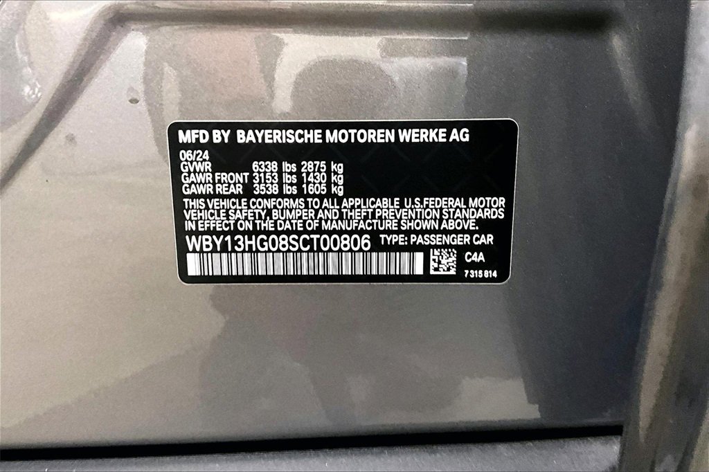 Used 2025 BMW i5 xDrive40 w/ Premium Package image 17