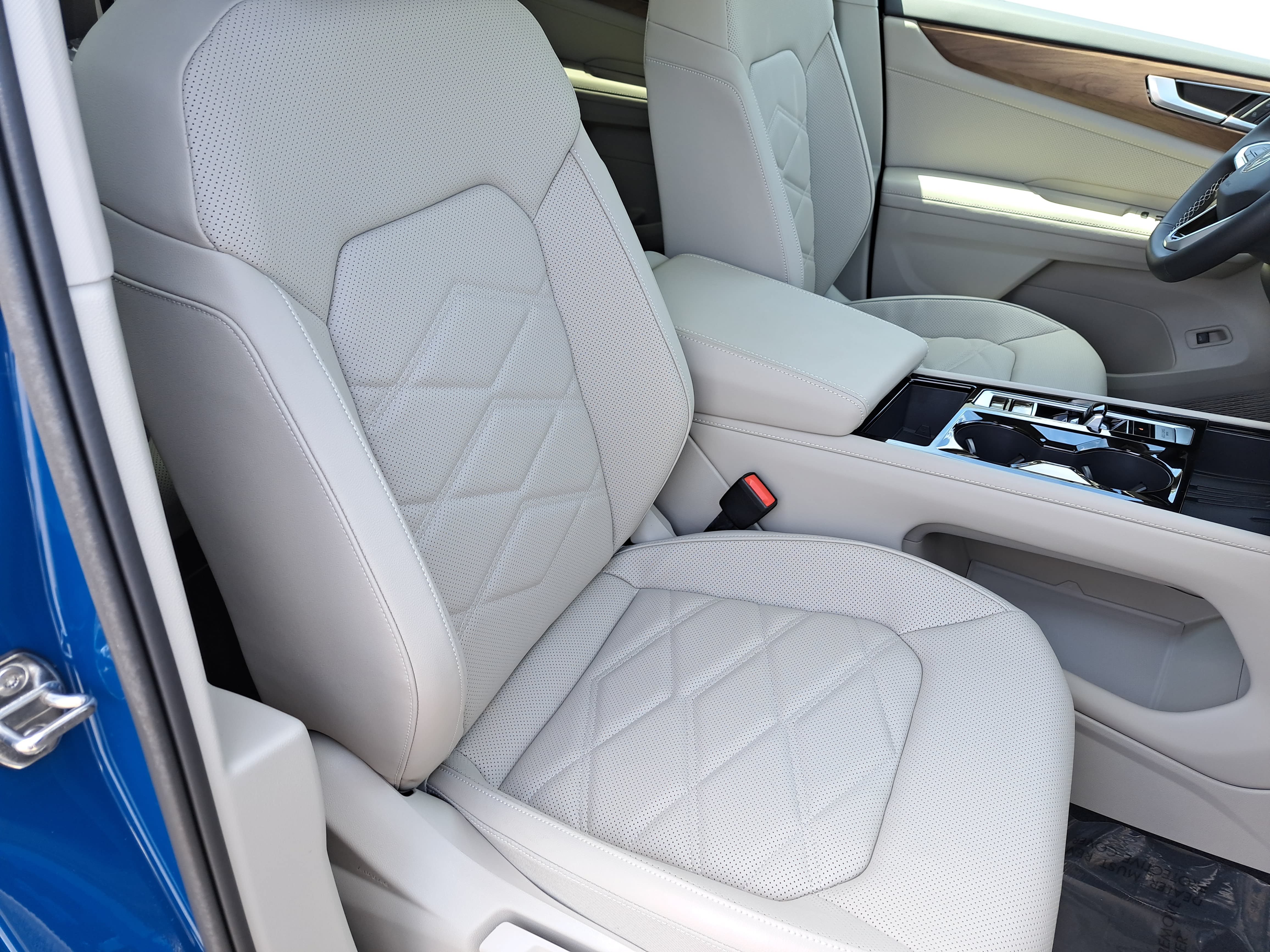 New 2026 Volkswagen Atlas SE FWD image 10