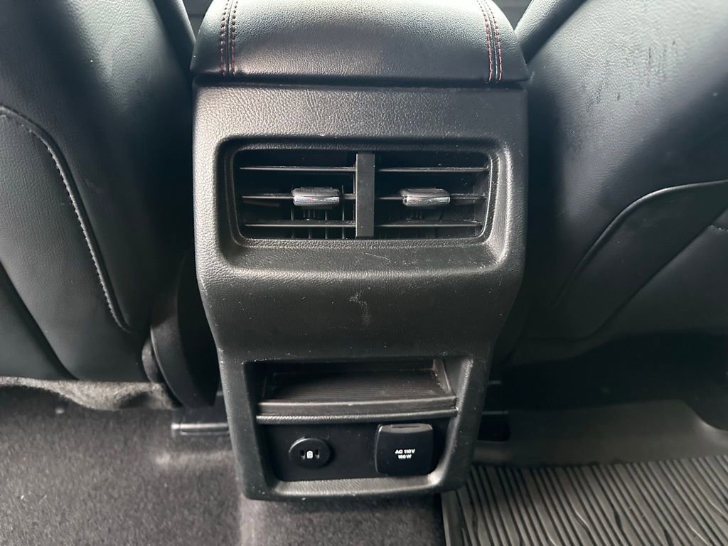 Used 2024 Ford Edge ST-Line image 13