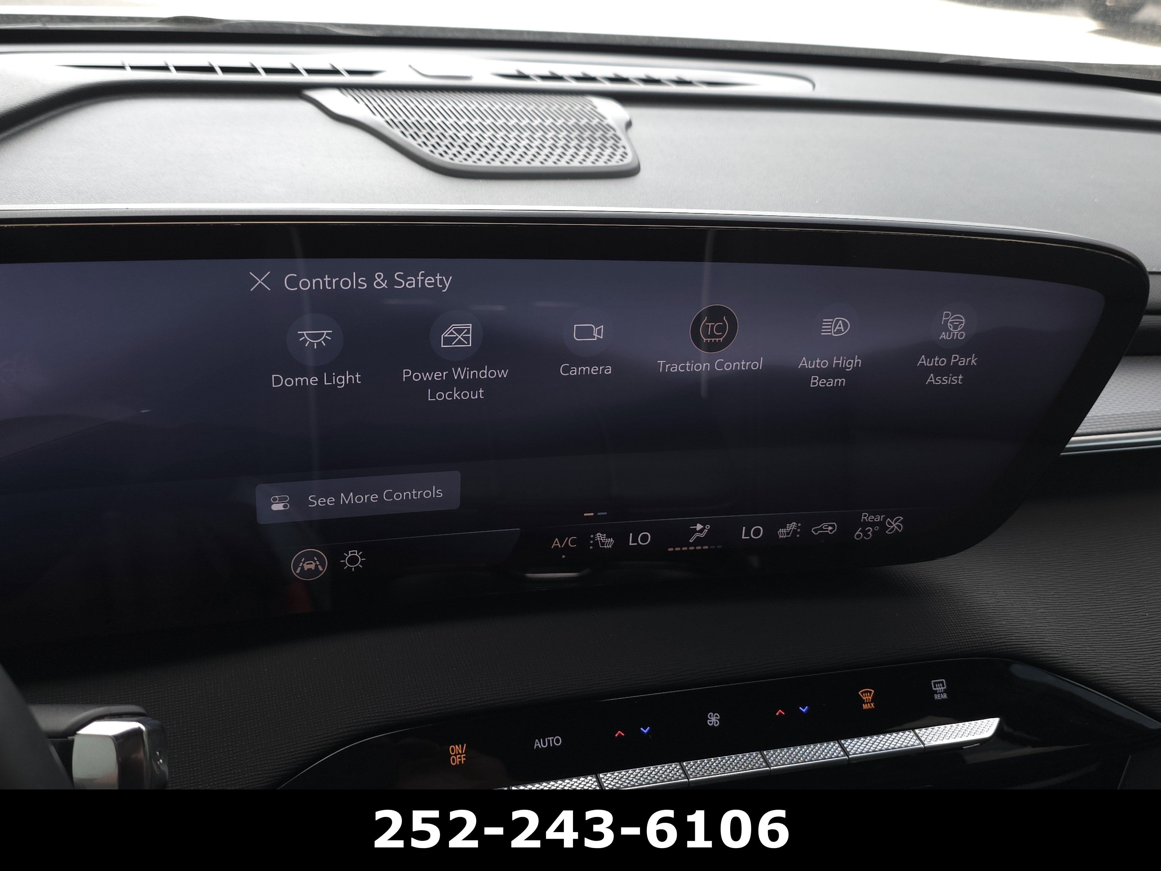 Used 2025 Buick Enclave Sport Touring w/ Super Cruise Package FWD image 16