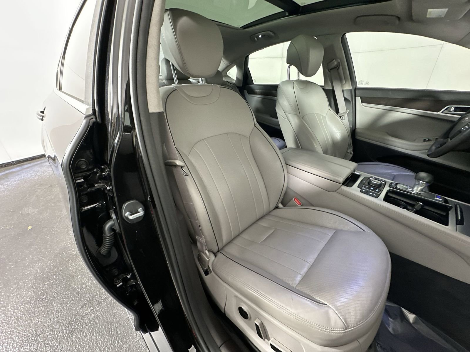 Used 2018 Genesis G80 5.0 Ultimate image 31