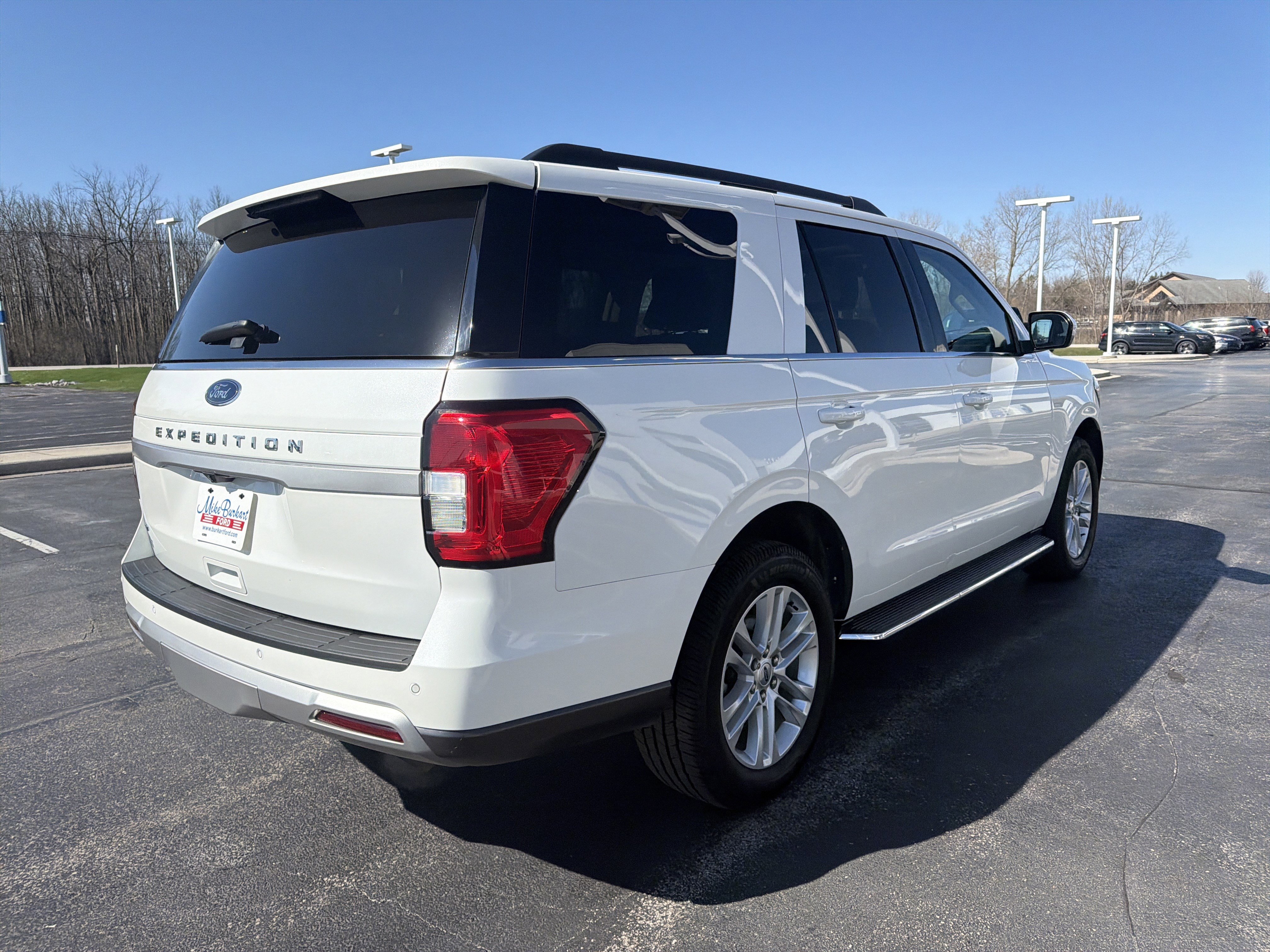 Used 2023 Ford Expedition XLT AWD/4WD image 8