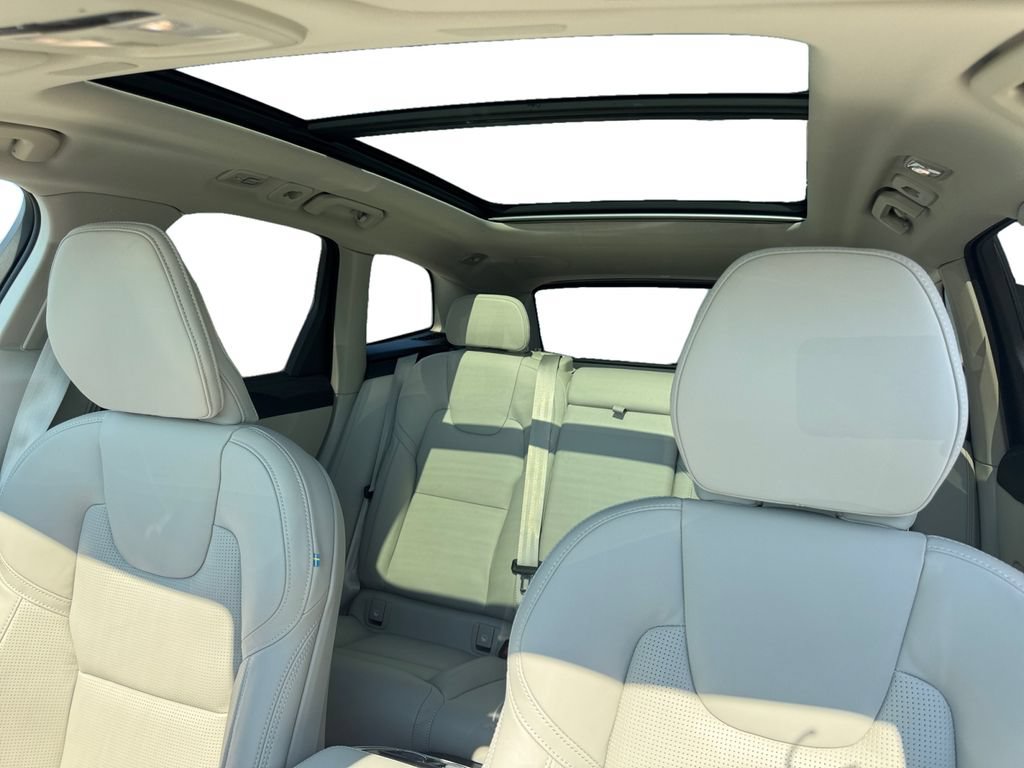 New 2027 Volvo XC60 B5 Ultra AWD/4WD image 24